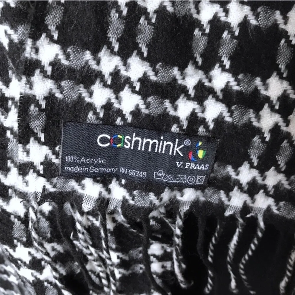 V.FRAAS cashmink Black&White Houndstooth Check plaid fringe scarf